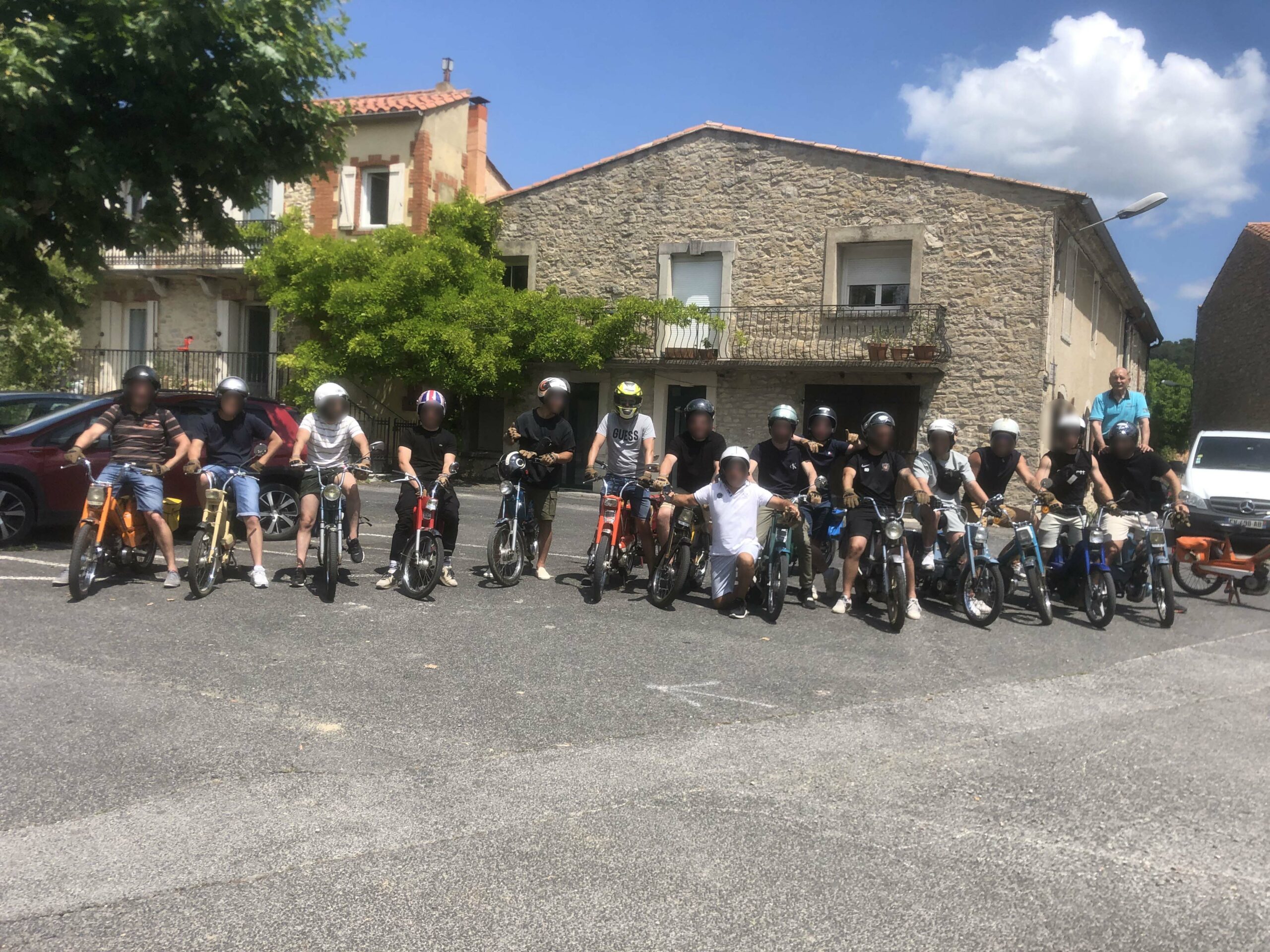 14 mobylettes en excursion avec Anim’RJ
