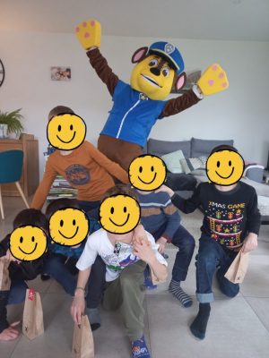Anniversaire enfants avec mascotte