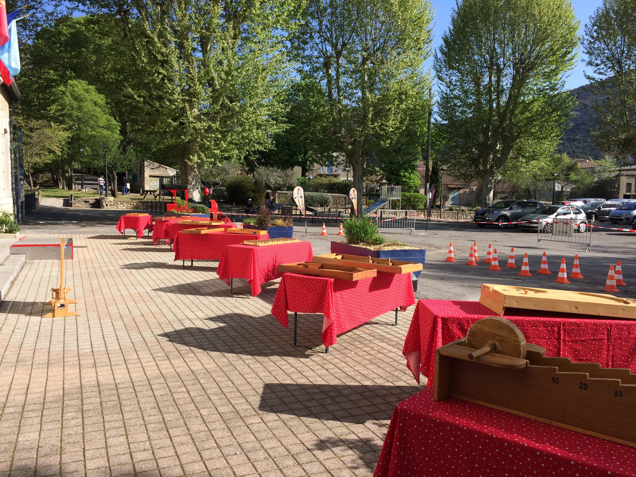 Jeux en bois pour une commune avec Anim’RJ